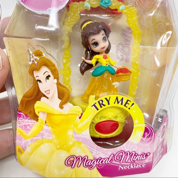 NEW Disney Princess Belle #9 Magic Minis Light-Up Character Necklace - Picture 2 of 10